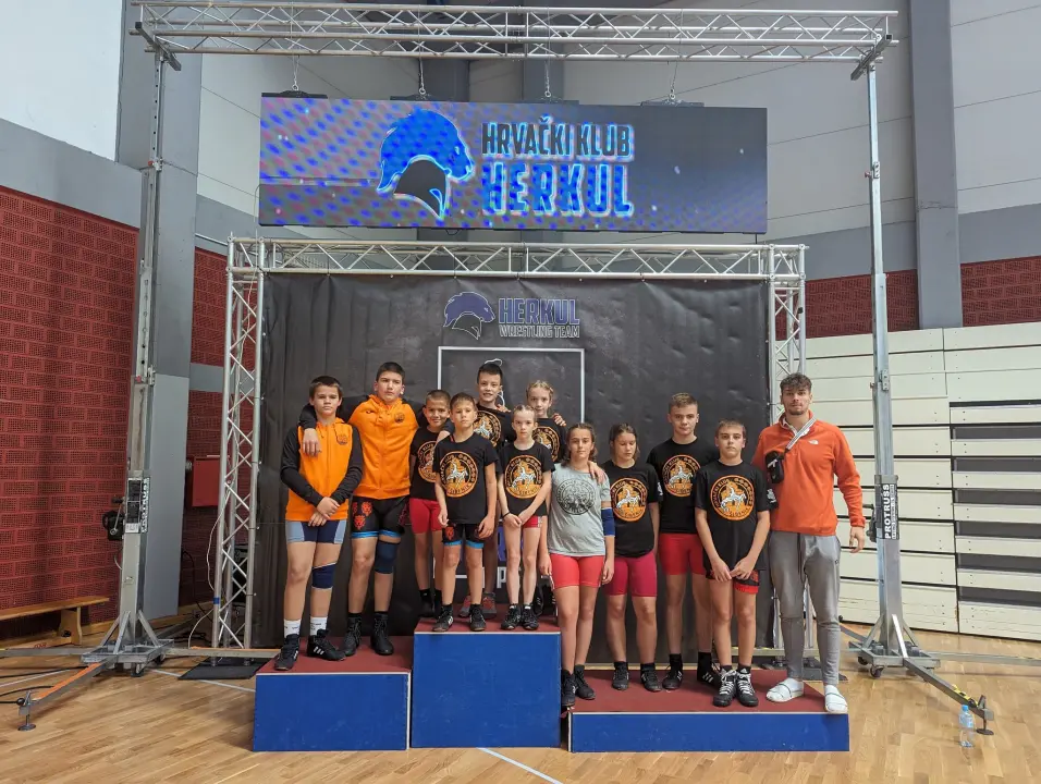 Šibenski hrvači za vikend nastupili na tri natjecanja: Doma se vratili s pregršt medalja