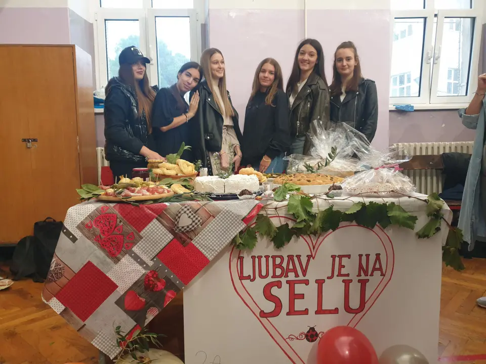 Dani kruha održani u Ekonomskoj školi Šibenik: Dio hrane doniran Caritasu