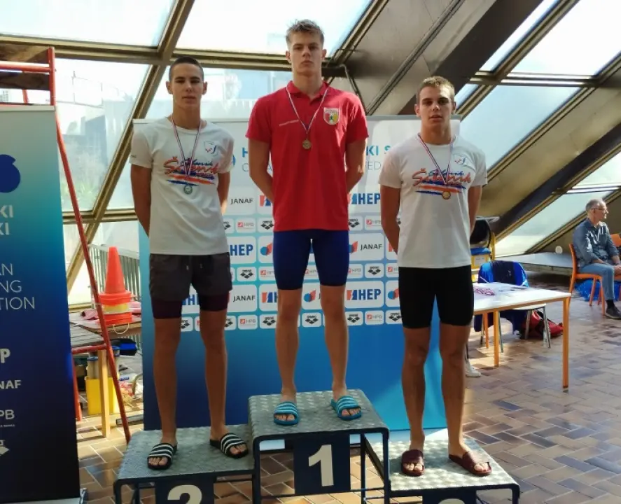 Mladi plivači Šibenika na tri mitinga došli do ukupno 11 medalja