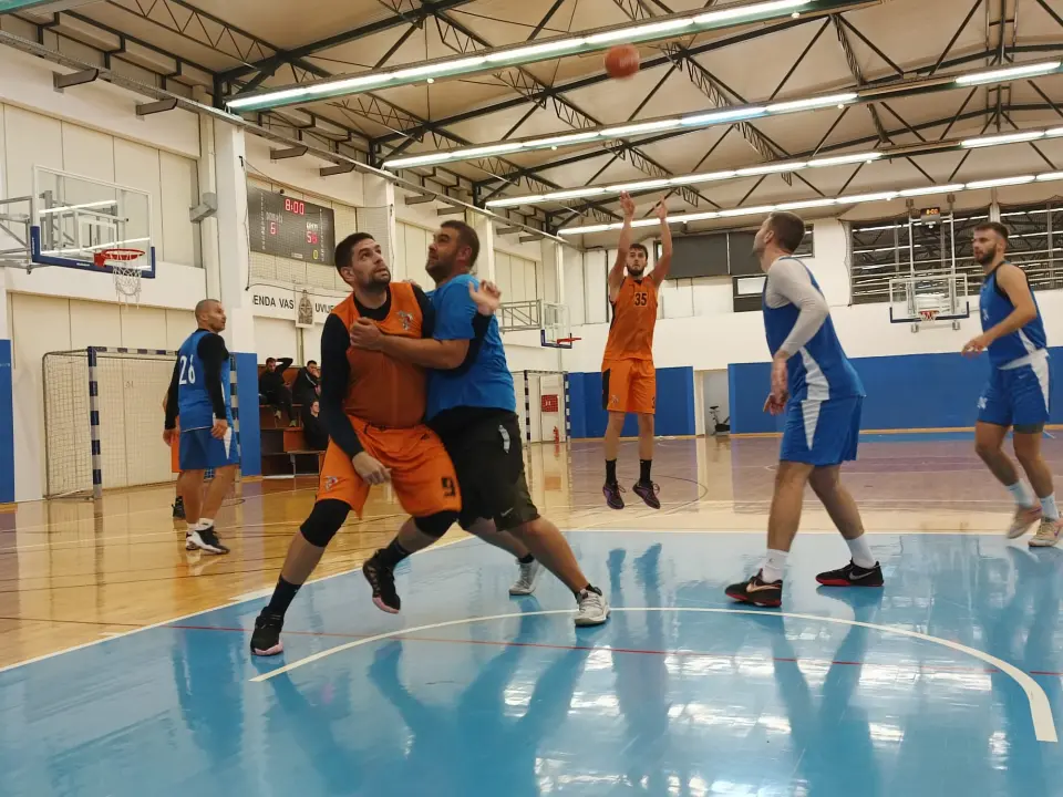 Šibenska rekreativna košarkaška liga: Karika i ŠiŠibenico i dalje guraju bez poraza