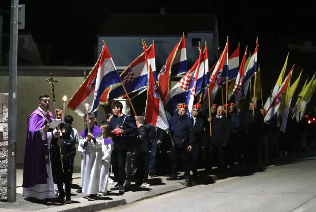 Na Meterizama Križni put i molitva u znak sjećanja na žrtve Vukovara i Škabrnje