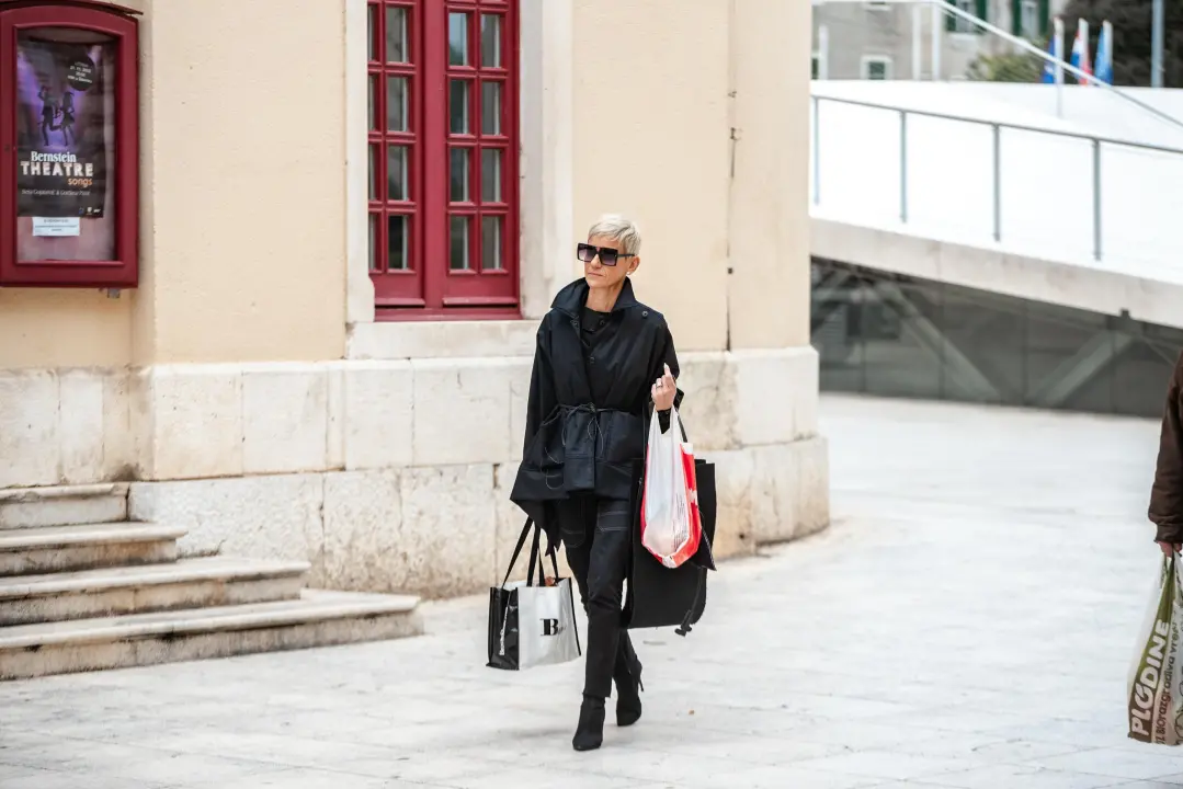 Ove trendi dame ponudit će vam pregršt outfit ideja za nadolazeće dane