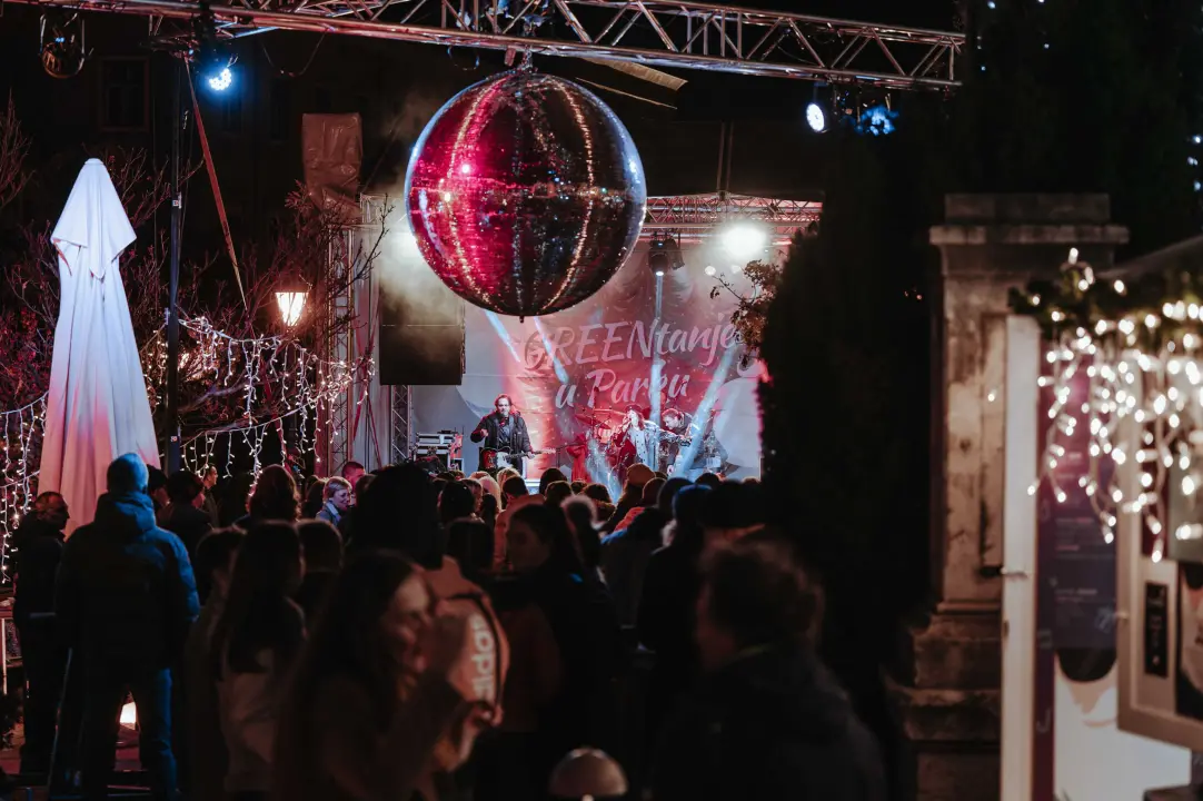 Lu Jakelić otvorila maraton koncerata na Adventuri: Večeras jazz, sutra Soulwarmersi pa Belan