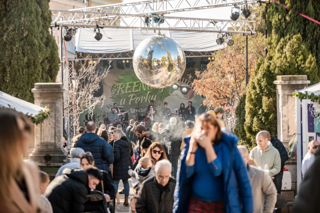 Vodički 'Spectrum' na Adventuri: Kava se pila uz glazbu od pedesetih do danas