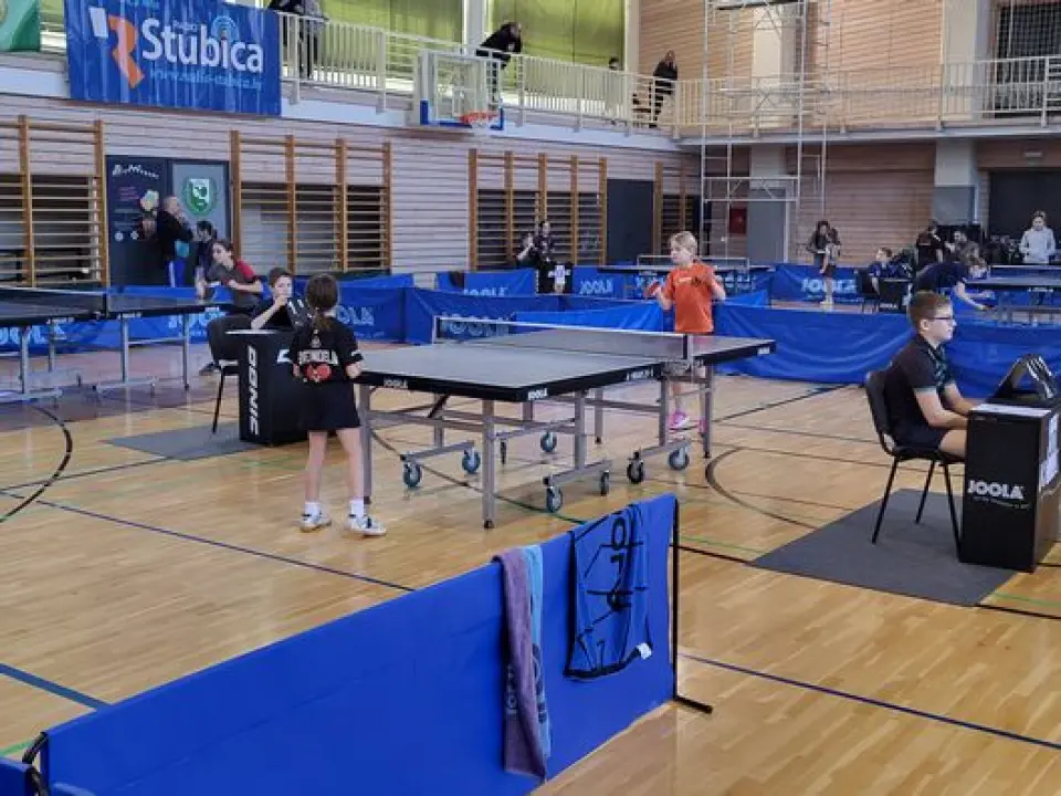 Šibenske stolnotenisačice se zadovoljne vraćaju iz Gupčeve Stubice