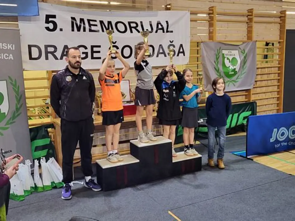 Šibenske stolnotenisačice se zadovoljne vraćaju iz Gupčeve Stubice