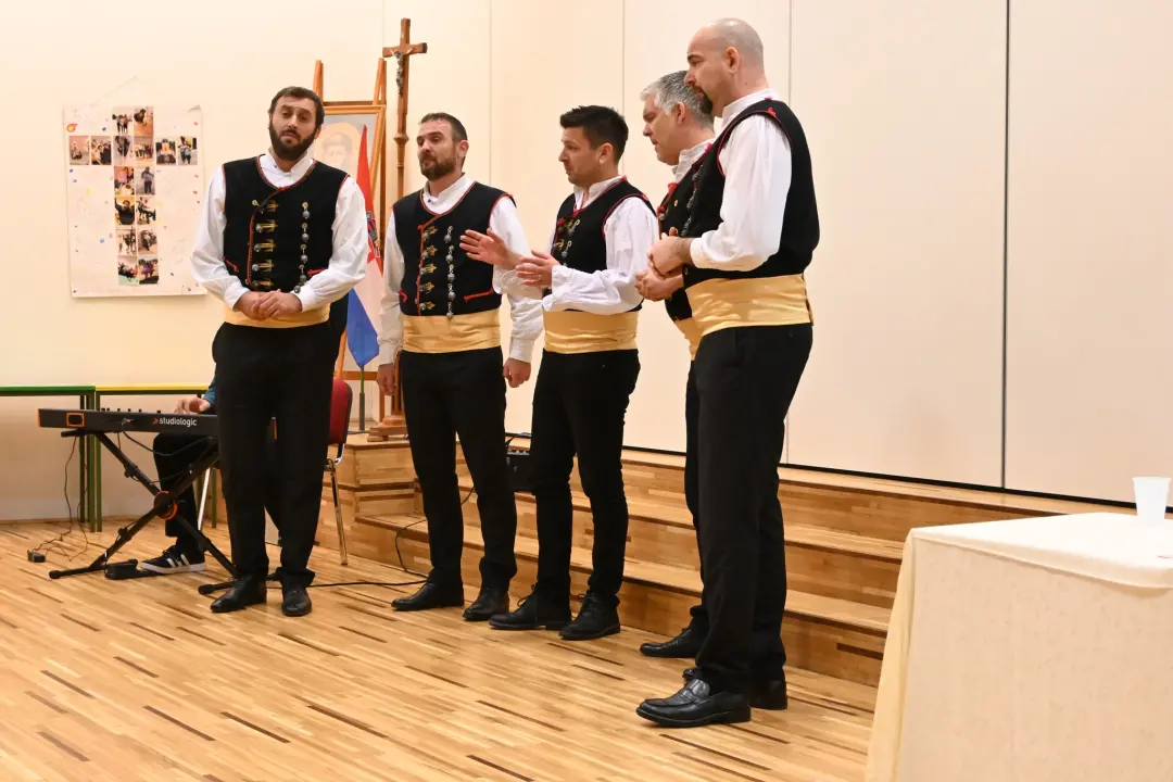 Predstavljena knjiga Frane Bilića 'Da te mogu pismom zvati'