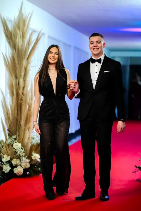 Zavirite na blještavi maturalni ples Ekonomske škole Šibenik (1)