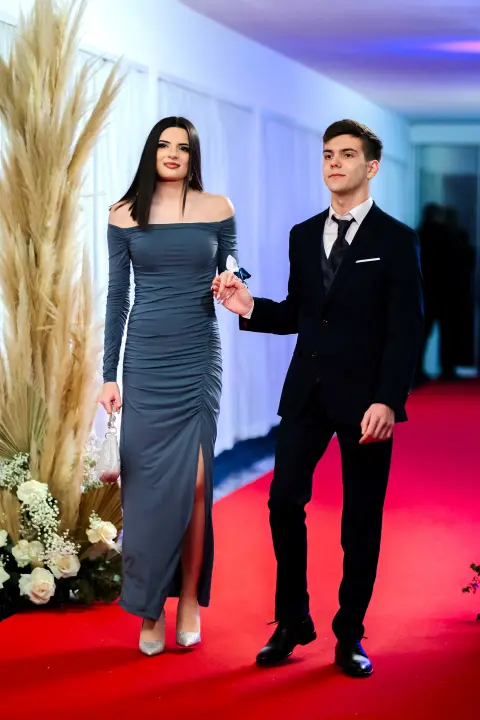 Zavirite na blještavi maturalni ples Ekonomske škole Šibenik (2)
