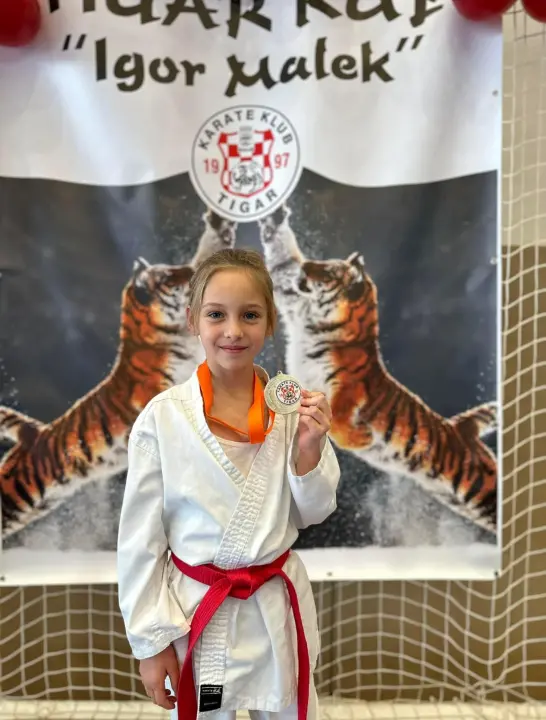 Murterski karataši osvojili deset medalja na turniru u Sisku