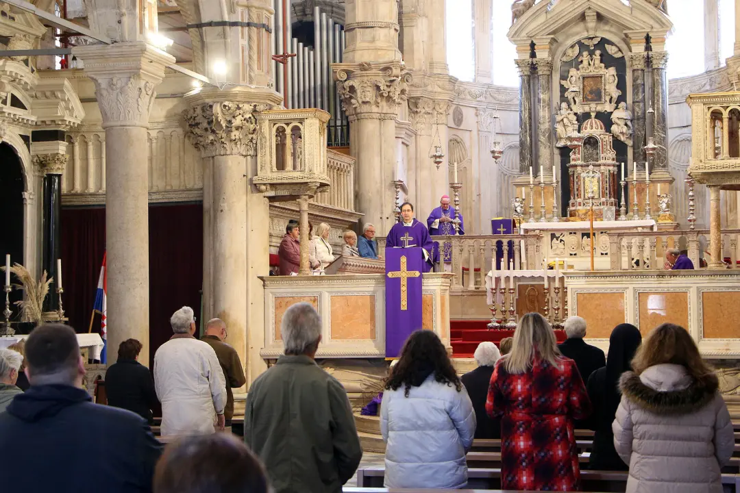 U katedrali održan susret animatora liturgijskog pjevanja Šibenske biskupije 