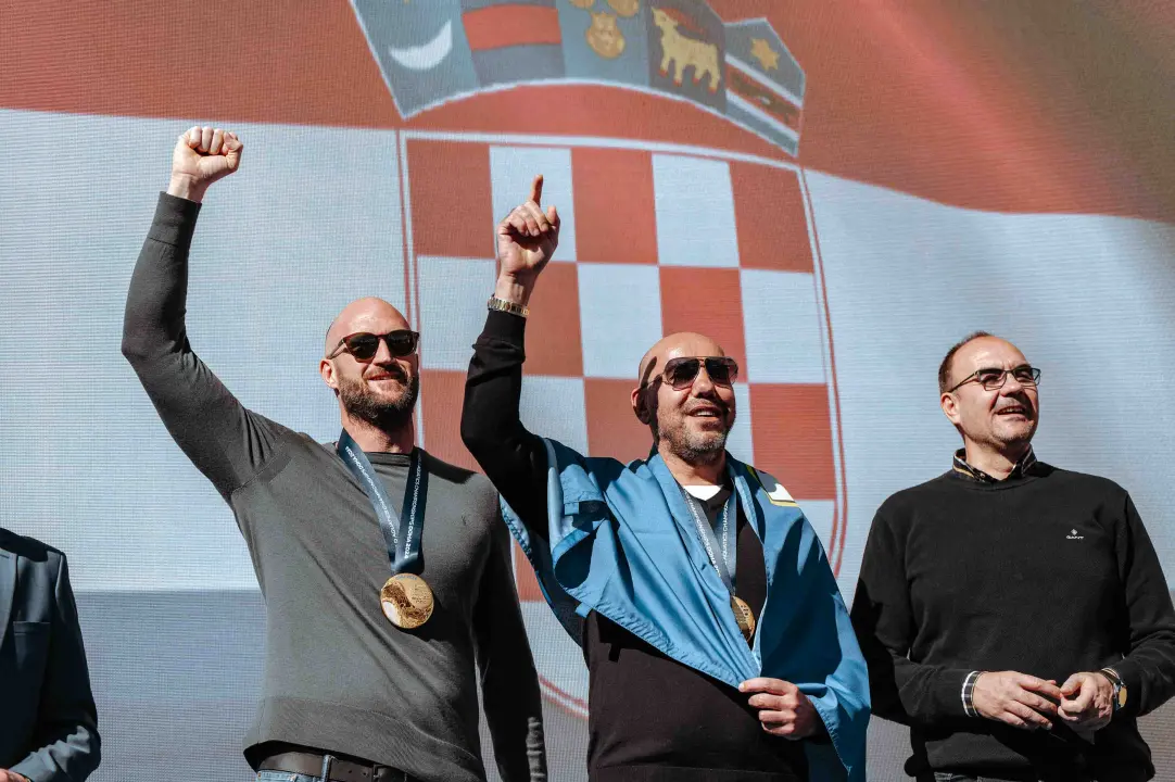Šibenčani masovno dočekali svjetske prvake, Tucak: 'Gdje god pođem osjećam ljubav koju mi pružate'
