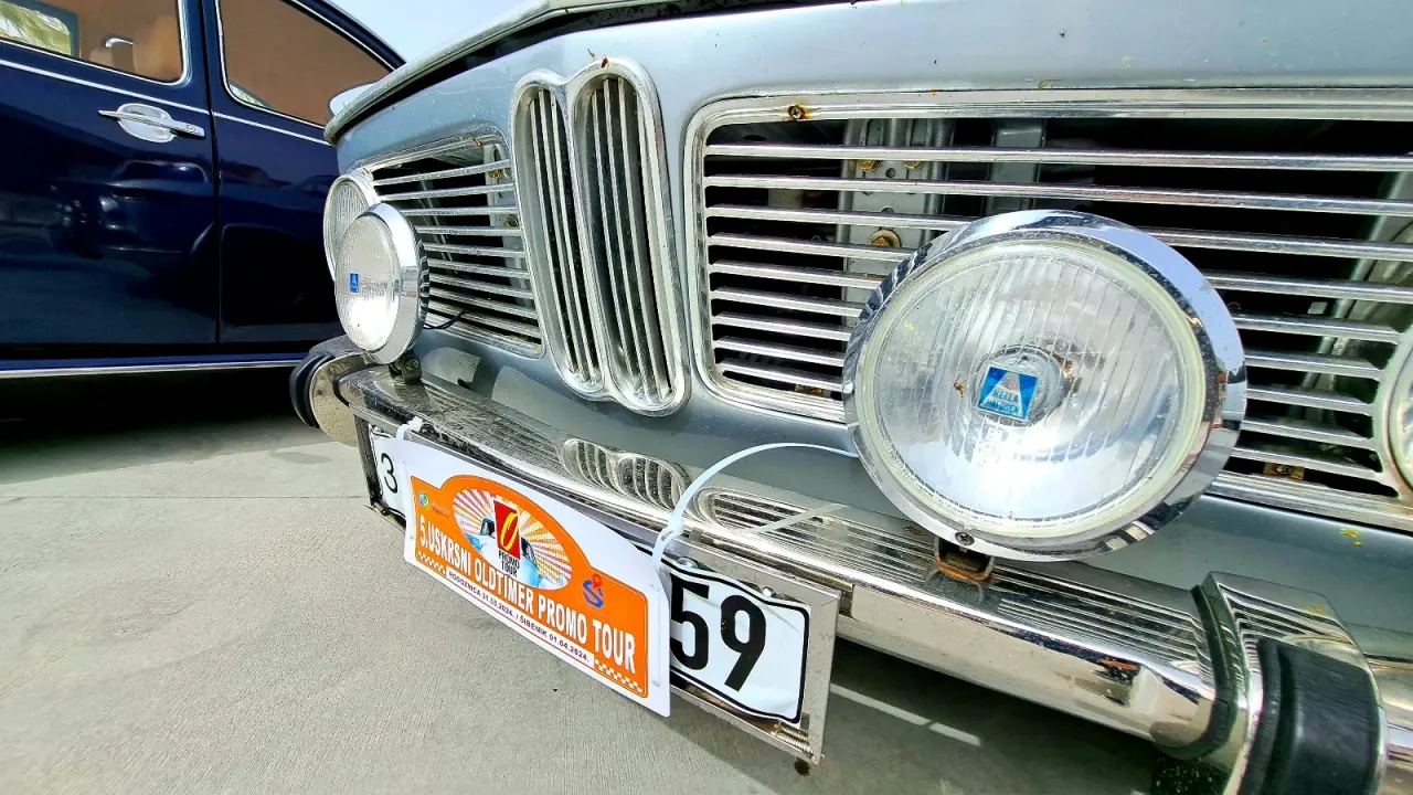 Uskršnji doručak u Rogoznici uveličali i oldtimeri