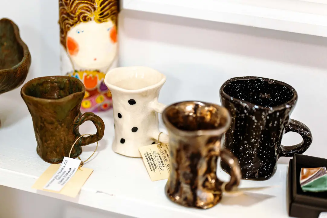 Unikatnim slikama i skulpturama iz Galerije Juraj Dalmatinac uljepšajte svoje interijere 