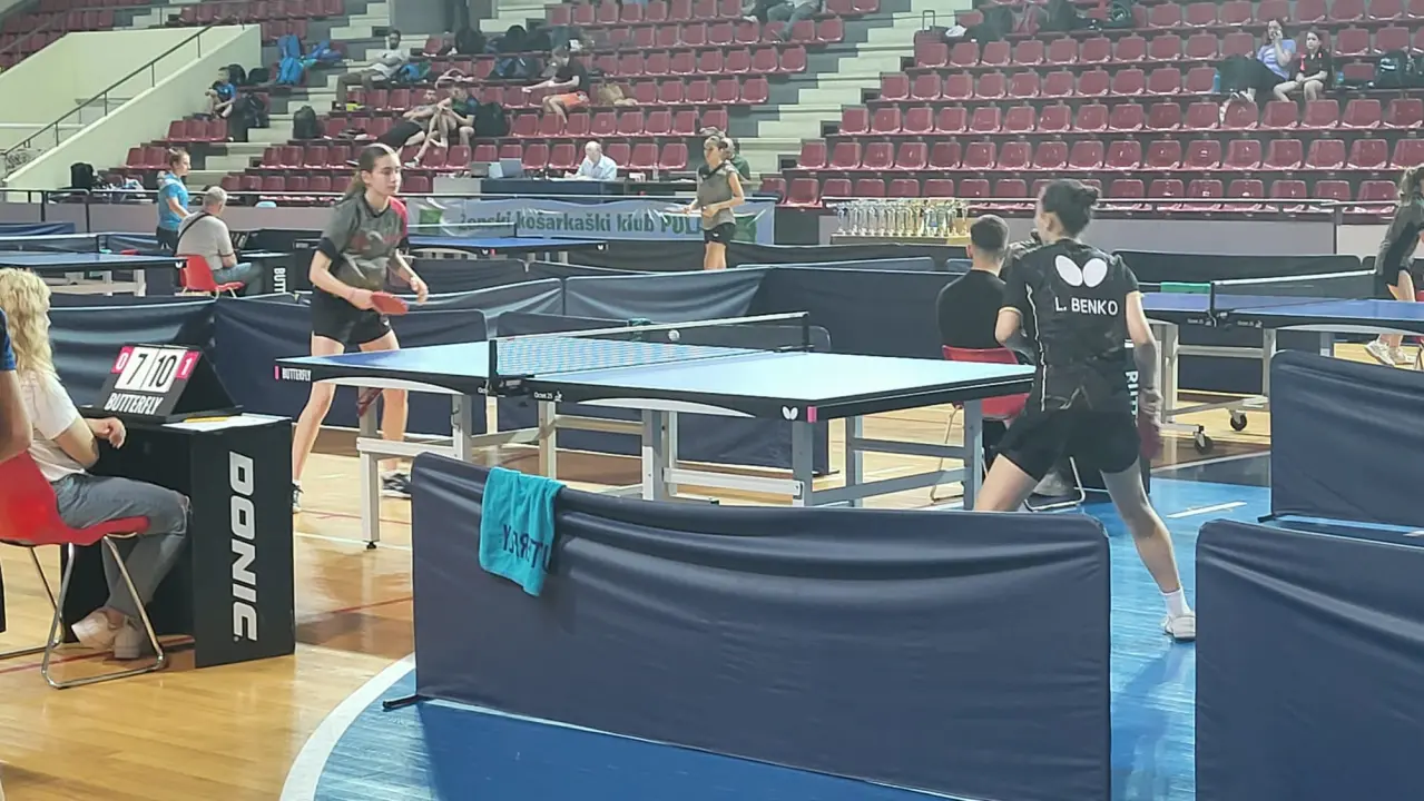 Novi turnir, novi uspjesi: Zlato i srebro za Stolnoteniski klub Šibenik u Puli