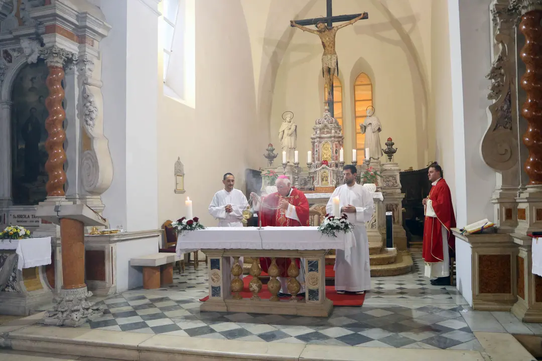 Biskup u miru Ante Ivas proslavio 60. godišnjicu ređenja