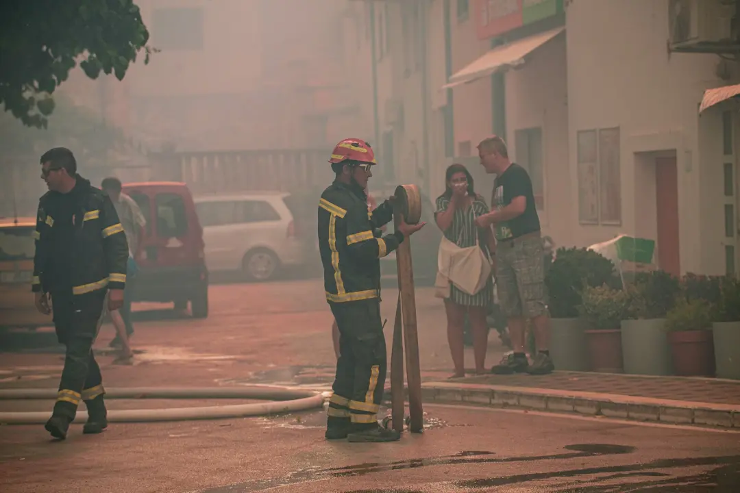 Hrvatsku bi usred sezone požara mogao dočekati štrajk vatrogasaca, problem su plaće