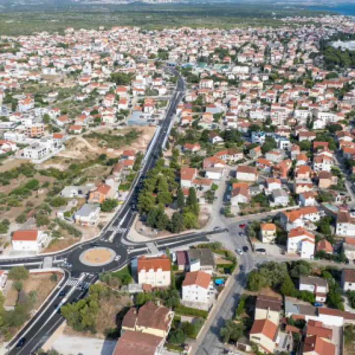 U Vodicama puštena u promet obnovljena cesta s dva nova rotora
