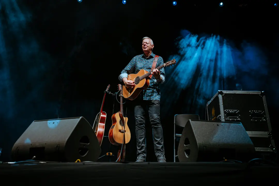 Gitaristička legenda Tommy Emmanuel na Mihovilu oduševio sviranjem tri dionice istovremeno 
