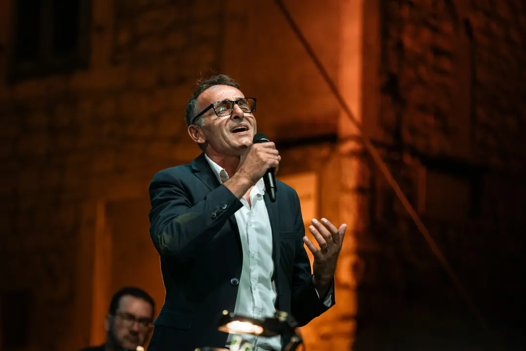 Ikona hrvatske glazbe Meri Cetinić zablistala na pozornici prve večeri Dalmatinske Šansone