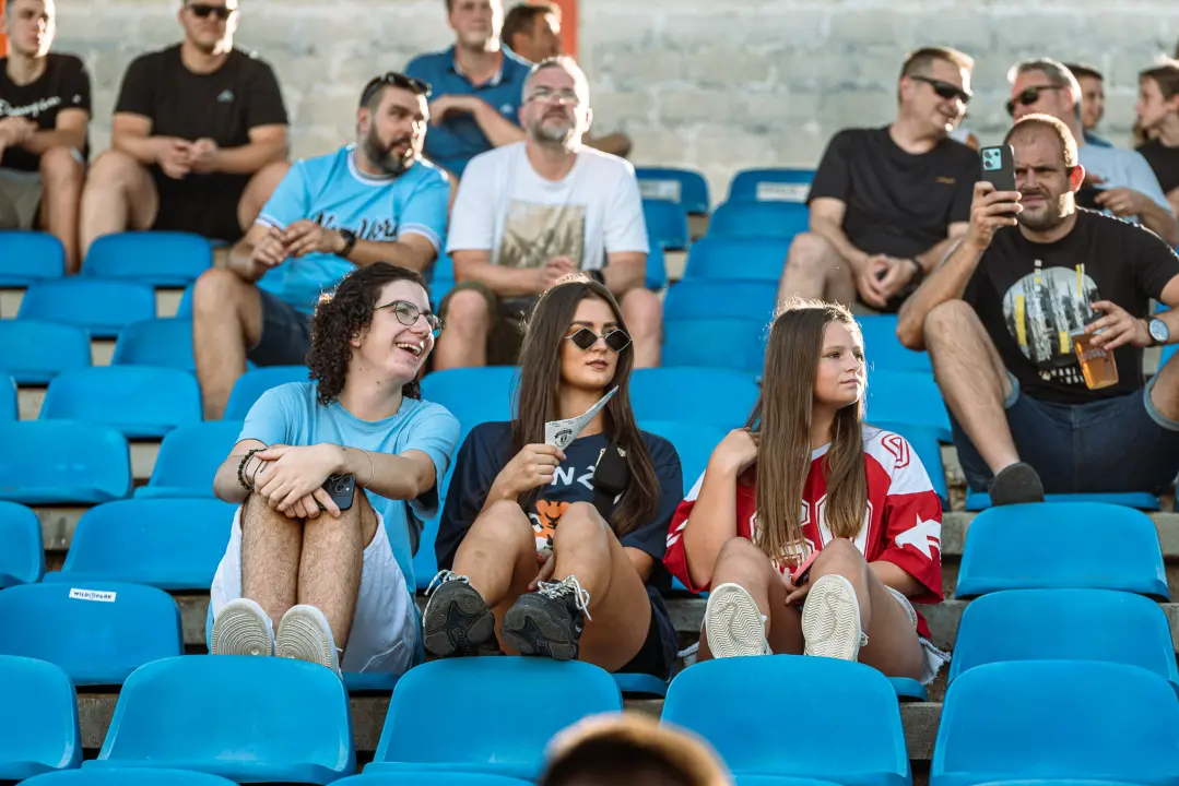 Američki nogomet na Šubićevcu vizualno zanimljiv, rezultatski ne: Madrid uvjerljiv protiv Hamburga