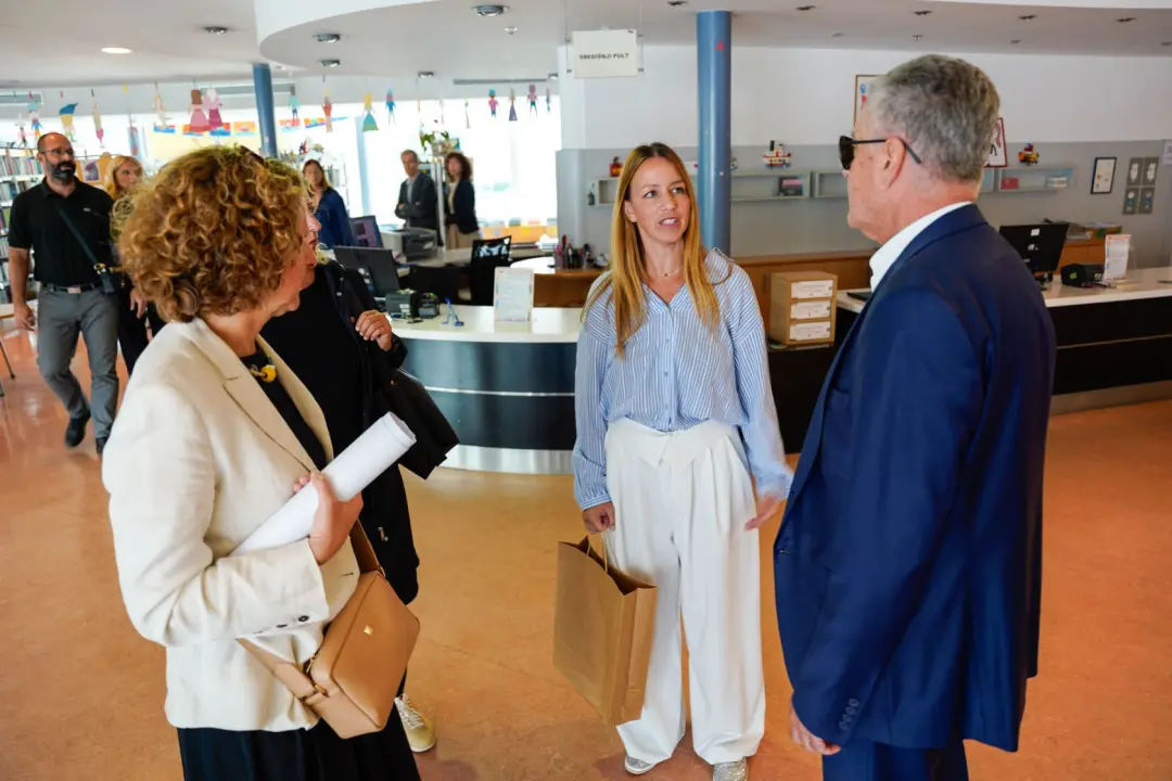 Ministrica Obuljen Koržinek obišla šibenske kulturne ustanove 'Šibenik je pokazao kako se u cijelosti može transformirati...'