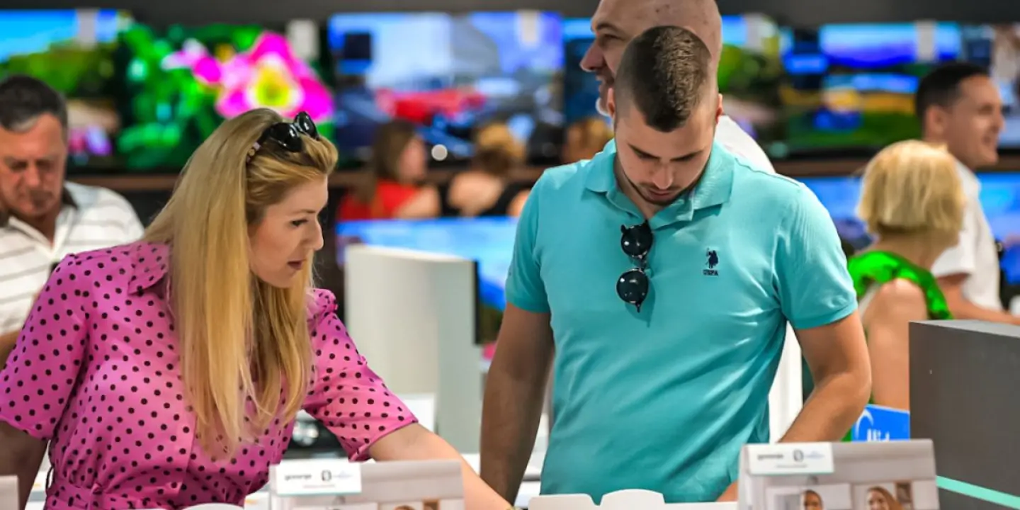 Neviđena shopping ludnica u Šibeniku, Solinu i Dubrovniku