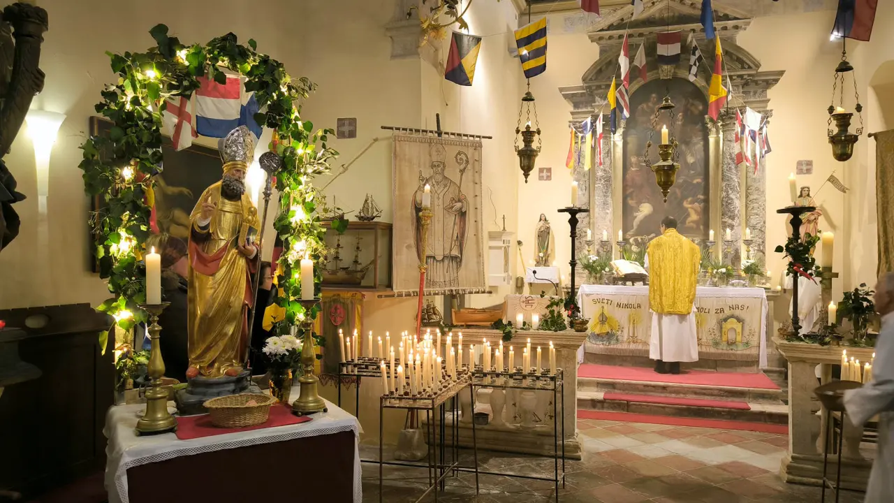 U Crkvi svetog Nikole u Šibeniku slavljene mise za pomorce, njihove obitelji i sve putnike