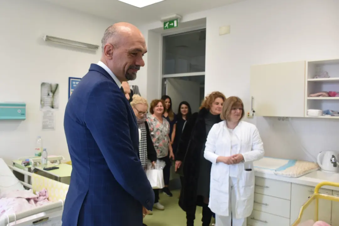 Maleni Damian prva je beba rođena ove godine u Šibensko-kninskoj županiji