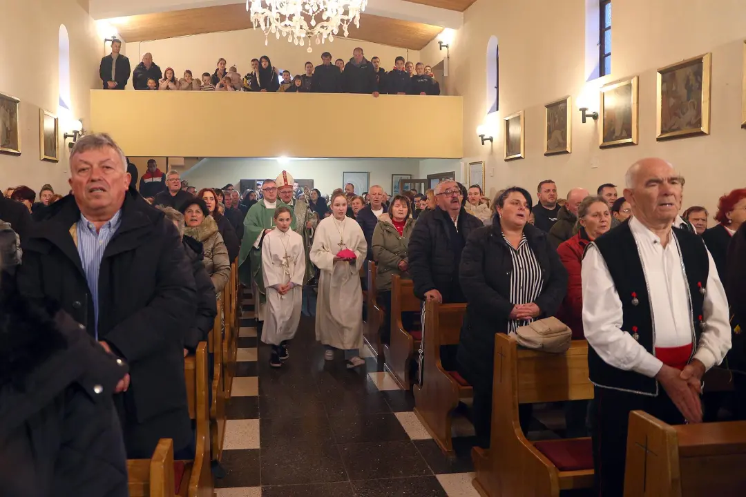 Biskup Rogić u pastirskom pohodu