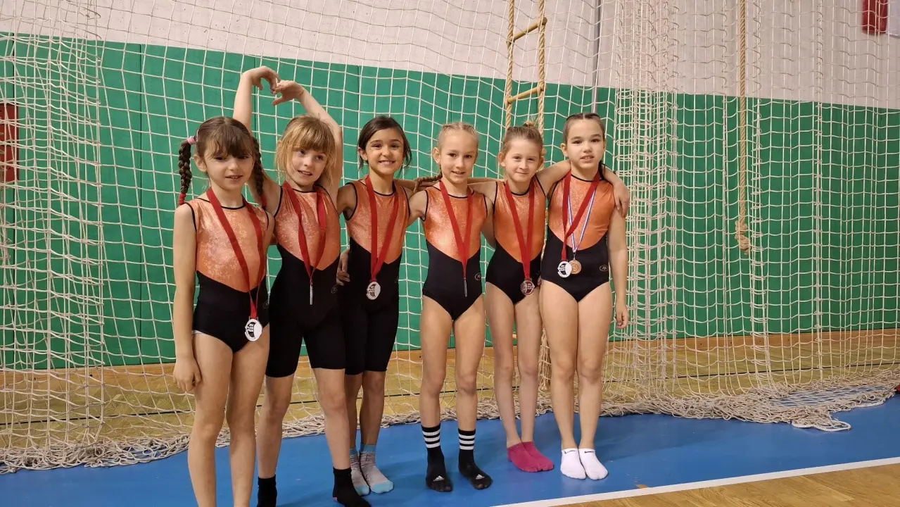 FOTO: Gimnastičari Dišpeta nastupili u Solinu, u dvije konkurencije osvojili ekipnu prvu poziciju