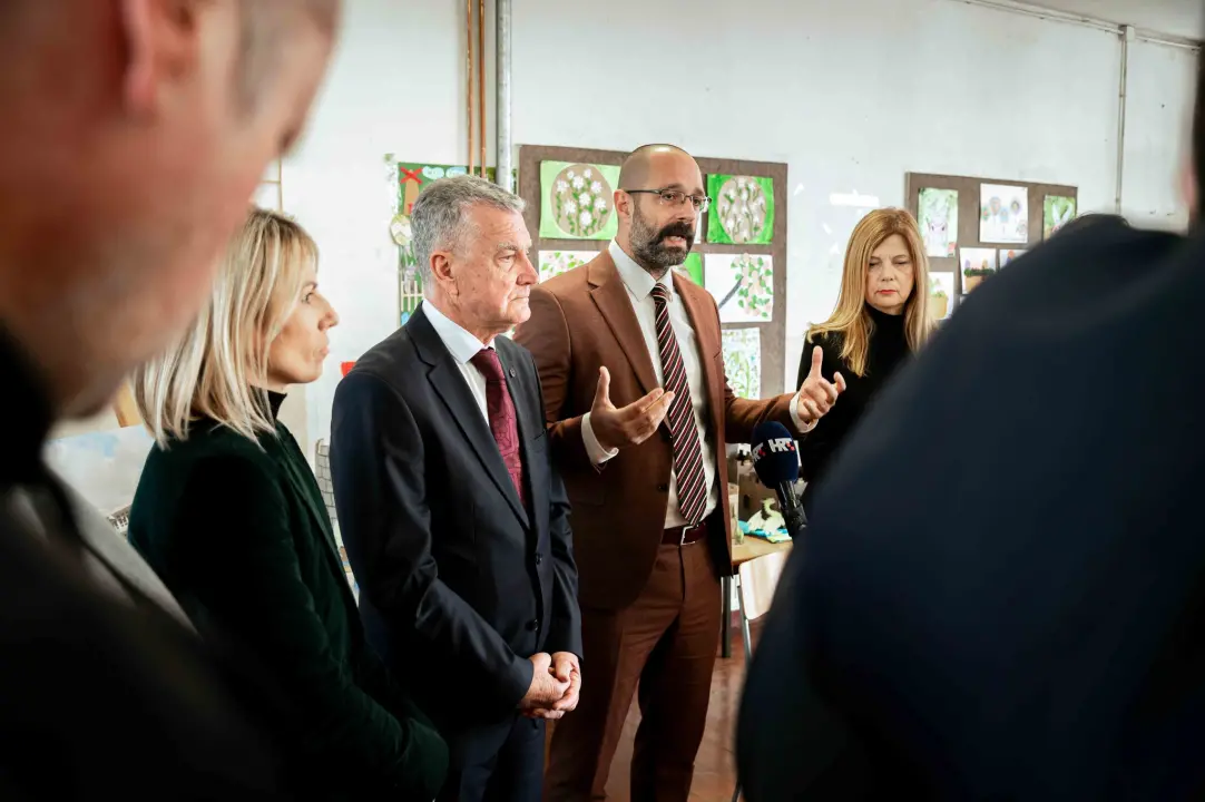 Osnovnoškolci u Ražinama i Vrpolju do 2028. godine dobit će potpuno nove škole, još dvije će biti nadograđene