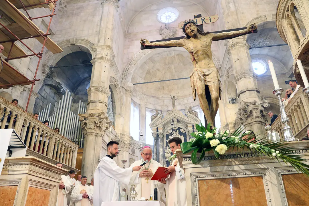 Održana misa posvete ulja u katedrali sv. Jakova