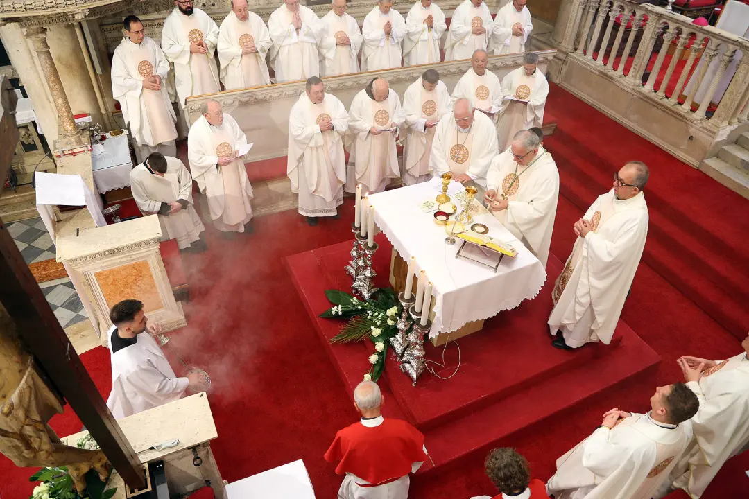 Održana misa posvete ulja u katedrali sv. Jakova