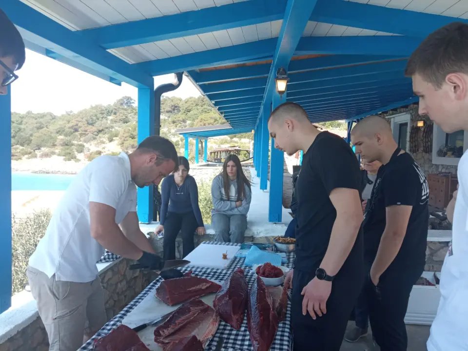 Japanska kulinarska čarolija na Kapriju: Učenici šibenskog TUŠ-a učili od chefa Enrica Krluka