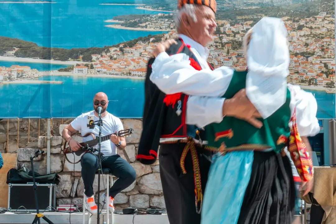 'Taste like...marenda' u Primoštenu: U dobroj hrani i zabavnom programu uživali i domaći i furešti