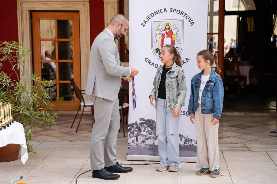 Mladi šibenski sportaši dobili priznanja i nagrade za uspjehe na nedavnim natjecanjima