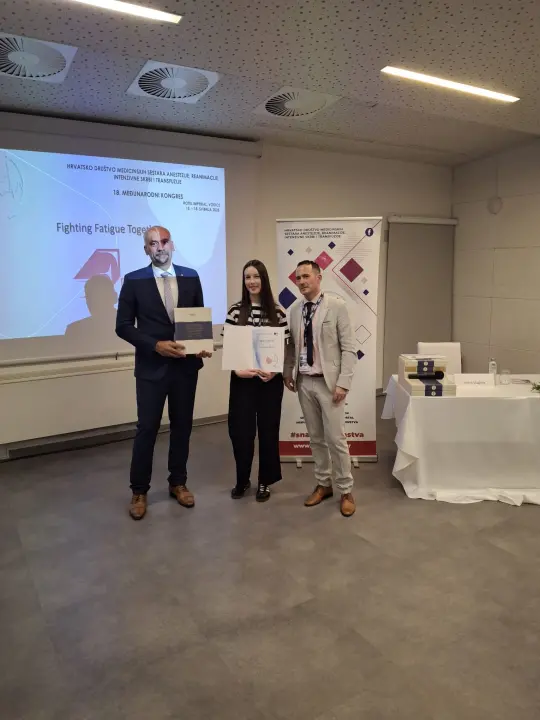 Učenicima šibenske Medicinske škole u Vodicama uručena priznanja za izniman trud