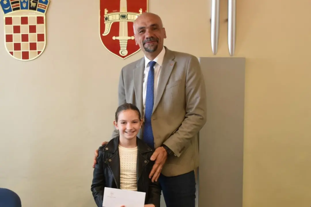 Najuspješniji učenici na prijemu kod župana: ‘Budite ponosni na sebe kao što smo mi ponosni na vas’