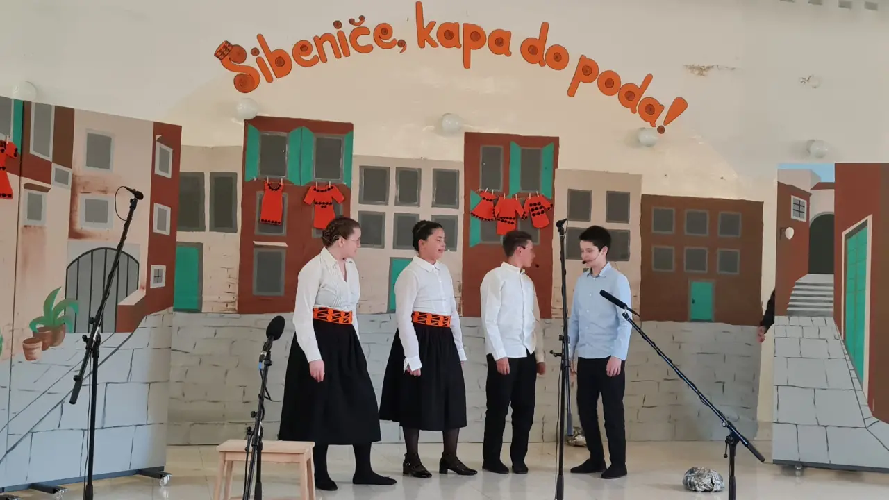 Šibeniče, kapa do poda