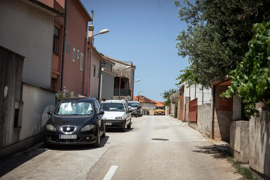 FOTO Stanovnici Strossmayerove ulice žele da opet bude dvosmjerna: Pišu se peticije, dižu kaznene prijave, a pristižu žalbe i za Mostarsku i Mariborsku