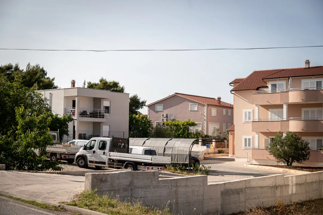 FOTO Ulica ugodna za život: Putem Jurasa i dalje dominira ogromni Tuđmanov kip