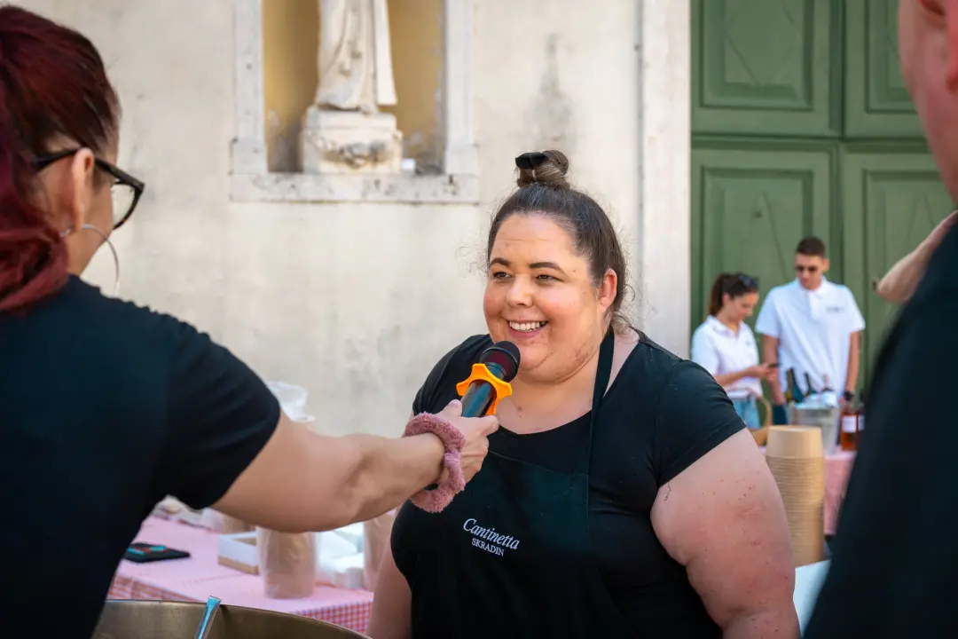 Bobi, vino i kolo: Skradinska marenda spojila tradiciju, glazbu i mirise domaće kuhinje