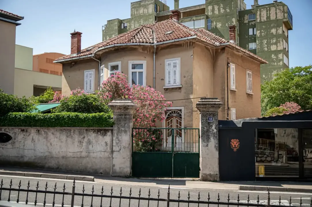 Baldekin 1 – Srce urbanog Šibenika