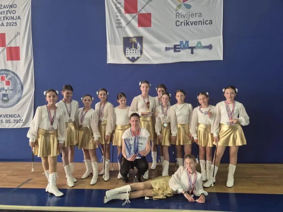 Primoštenske mažoretkinje