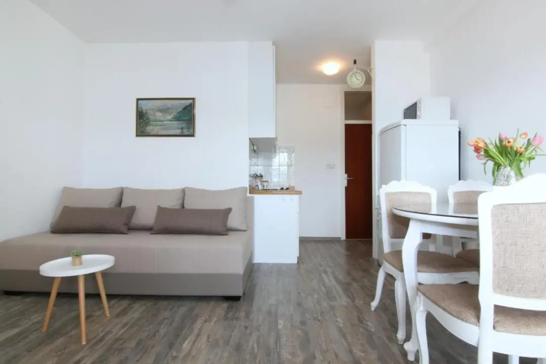 FOTO Izvrsna prilika: Prodaje se apartmanska kuća na vrhunskoj lokaciji