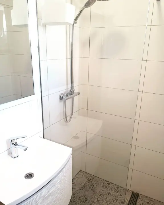 FOTO Izvrsna prilika: Prodaje se apartmanska kuća na vrhunskoj lokaciji