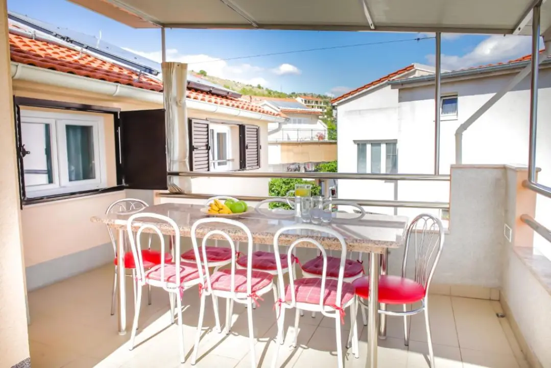 FOTO Izvrsna prilika: Prodaje se apartmanska kuća na vrhunskoj lokaciji