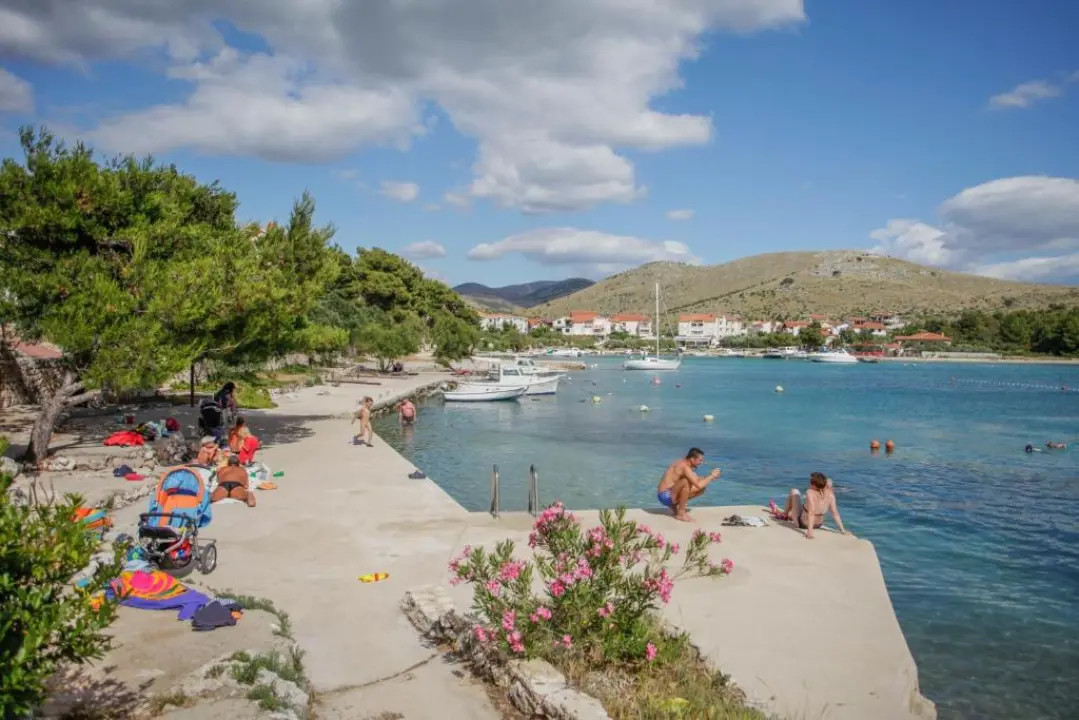 FOTO Izvrsna prilika: Prodaje se apartmanska kuća na vrhunskoj lokaciji