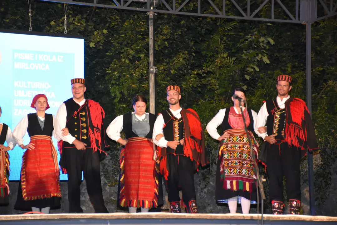 Članovi Kulturno-umjetničke udruge 'Zvona Zagore' u Ogulinu prikazali baštinu Mirlovića